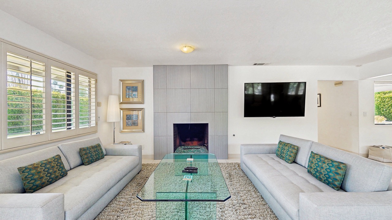 Photo of Livingroom in Deep Well Ranch