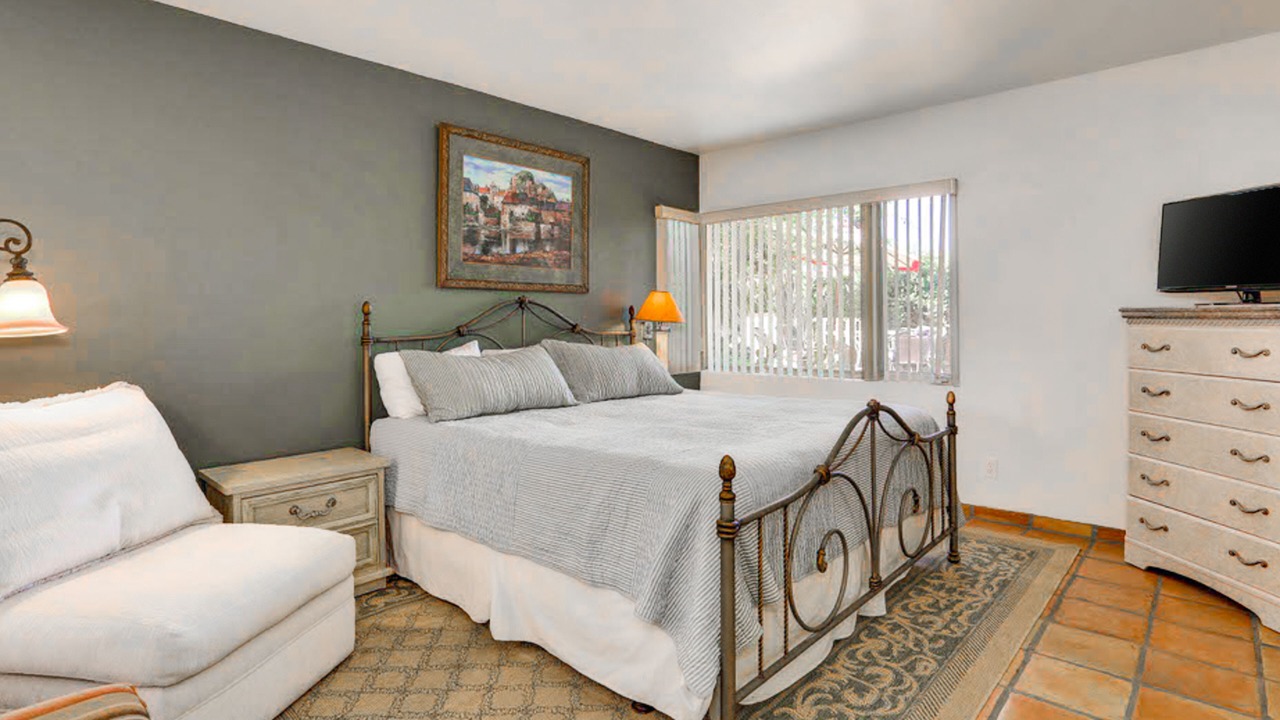 Photo of Bedroom in Tahquitz River Estates