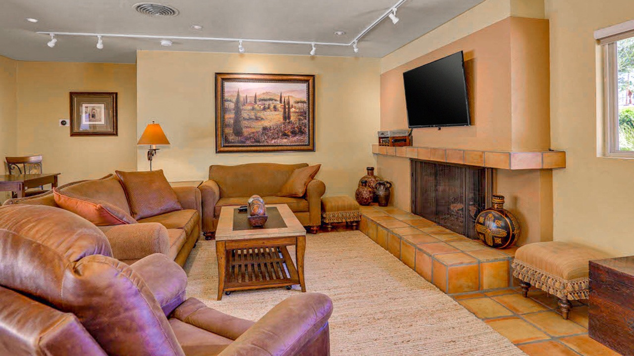 Photo of Livingroom in Tahquitz River Estates