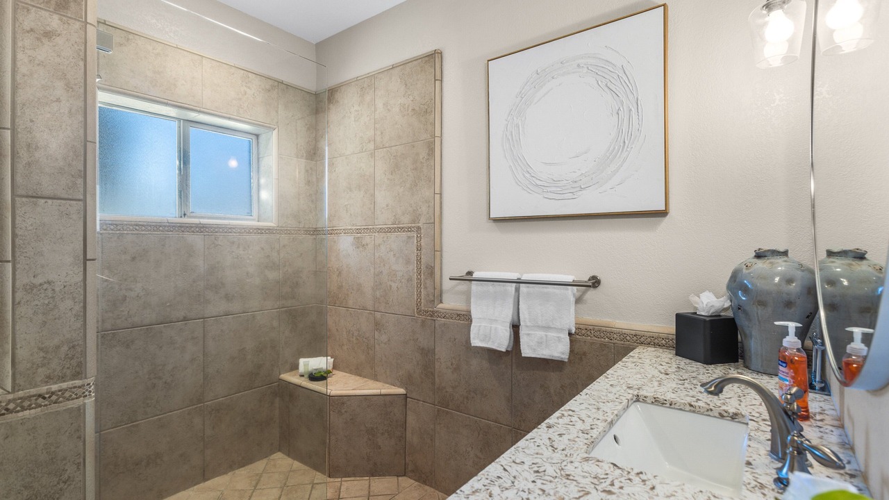 Photo of Bathroom in Racquet Club West