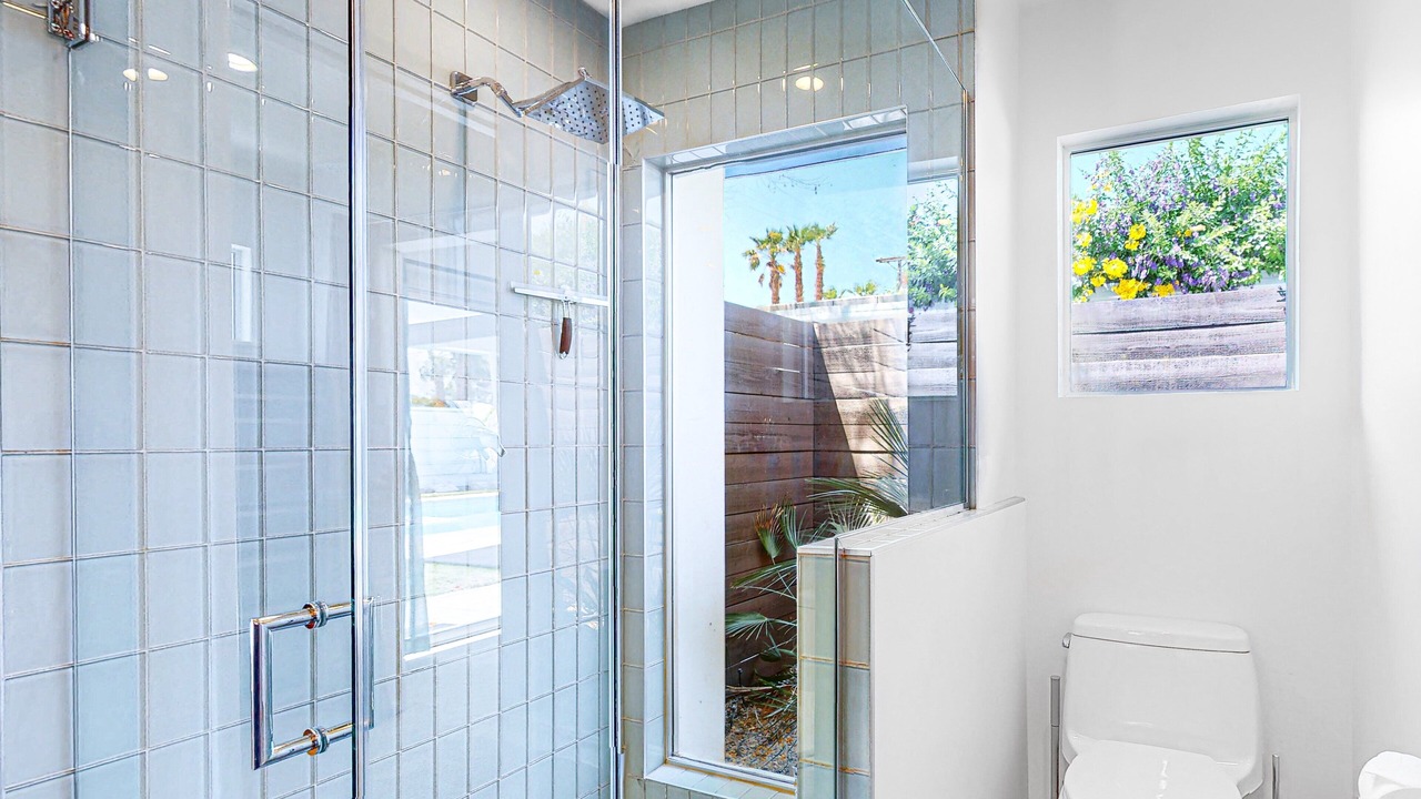 Photo of Bathroom in Sunmor