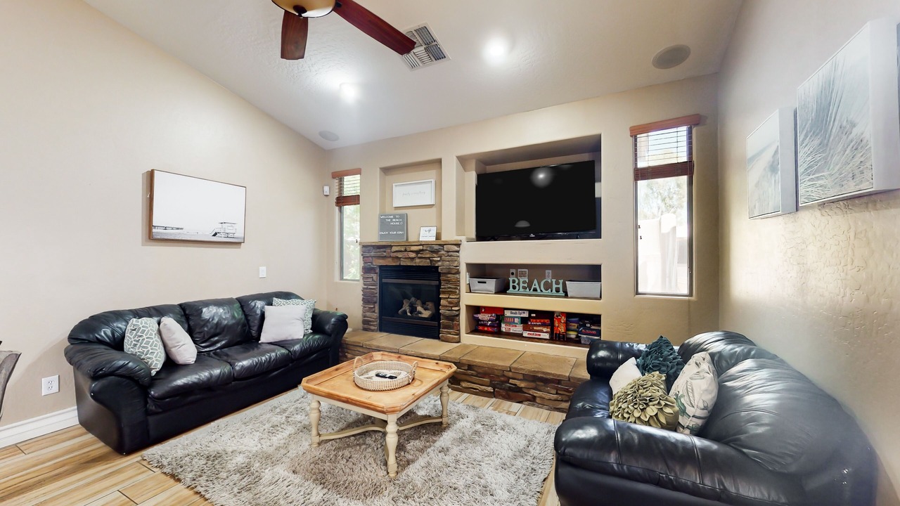 Photo of Livingroom in Surprise Farms