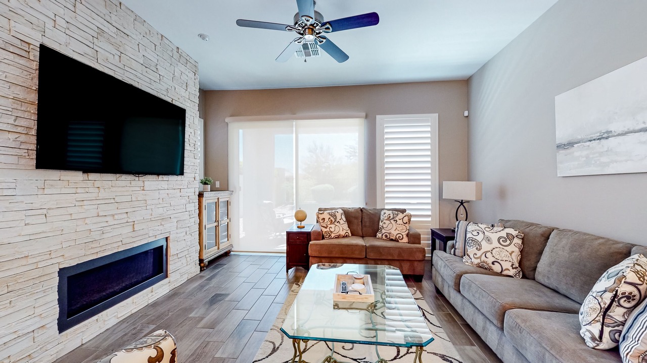 Photo of Livingroom in Fireside at Norterra