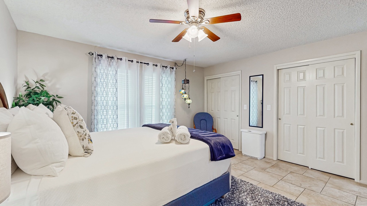 Photo of Bedroom in Sunland Village