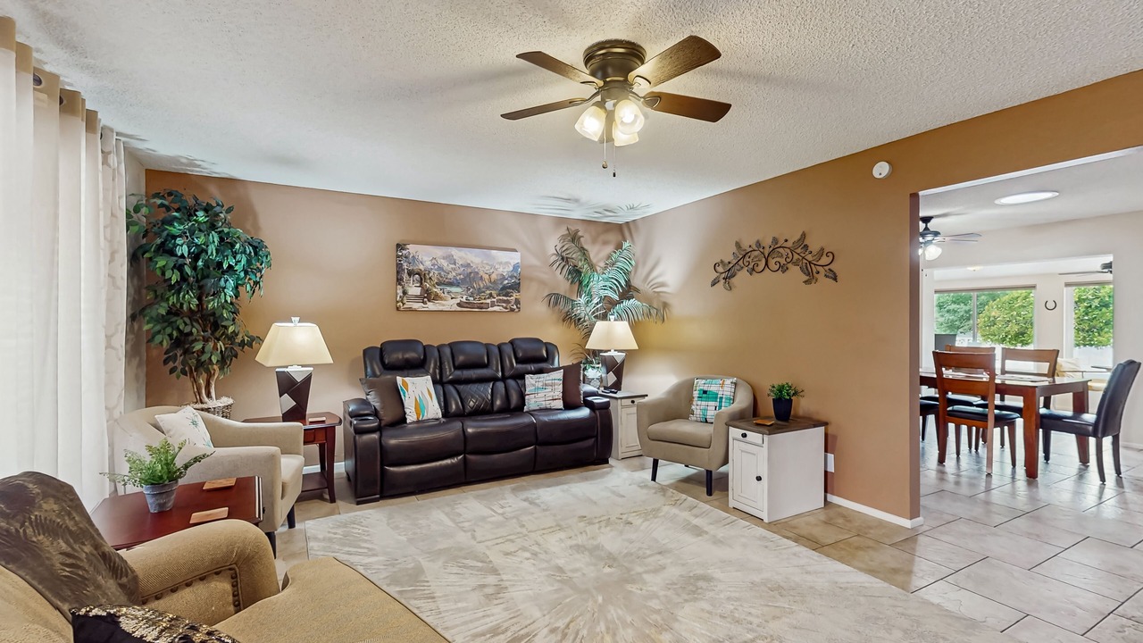 Photo of Livingroom in Sunland Village
