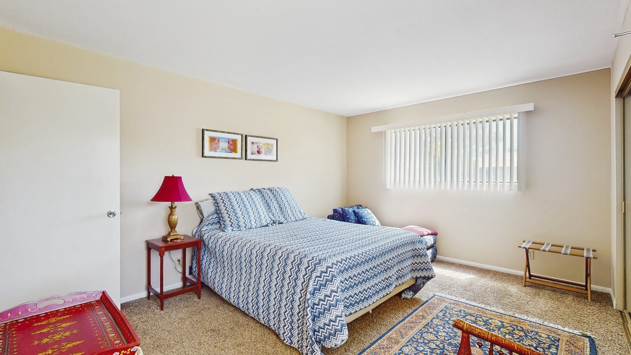 Photo of Bedroom in Canyon Corridor