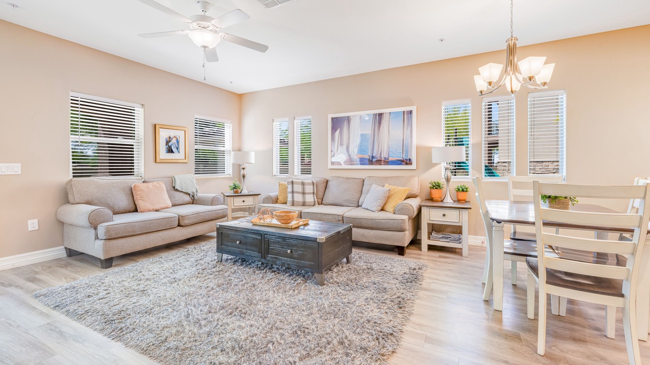 Photo of Livingroom in East Mesa