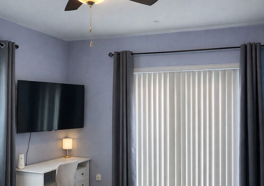 Photo of Bedroom in Brentwood Lake