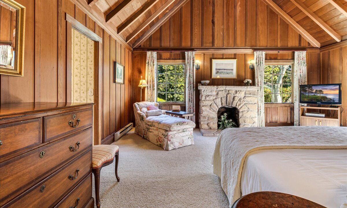 Photo of Bedroom in Carmel Point