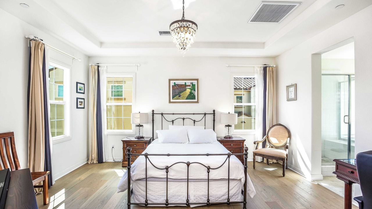 Photo of Bedroom in Lake Forest