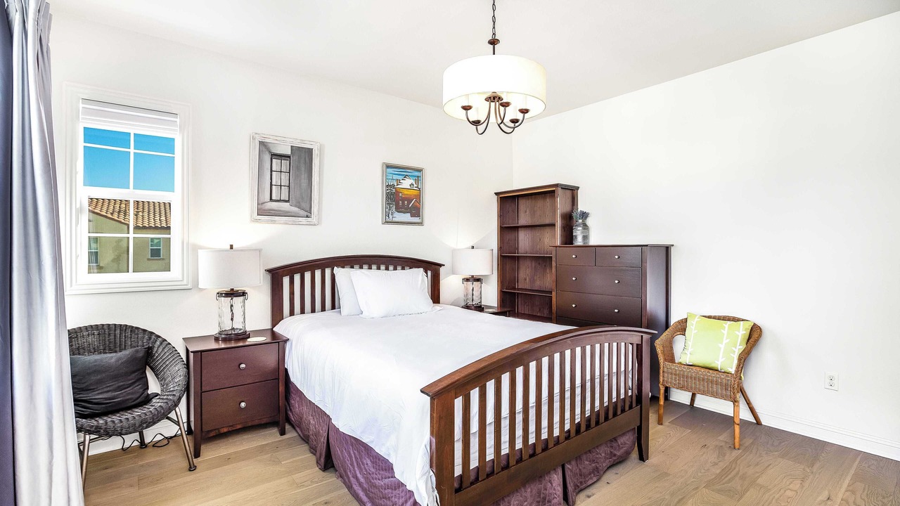 Photo of Bedroom in Lake Forest