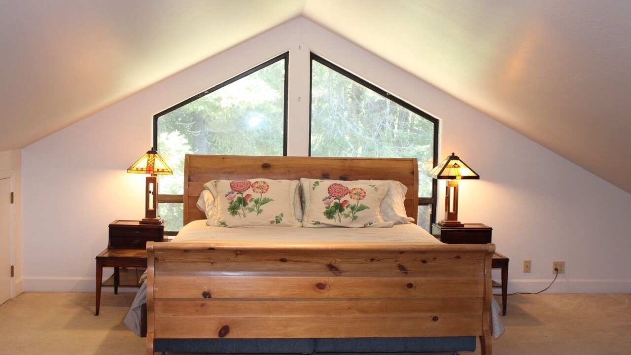 Photo of Bedroom in Timber Cove