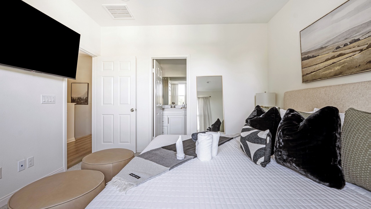Photo of Bedroom in Lemon Grove