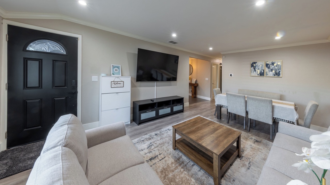 Photo of Livingroom in East San Jose