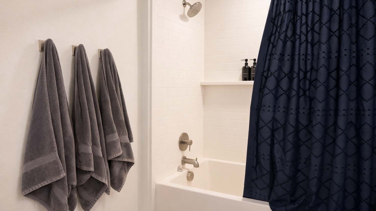 Photo of Bathroom in Lyon Street