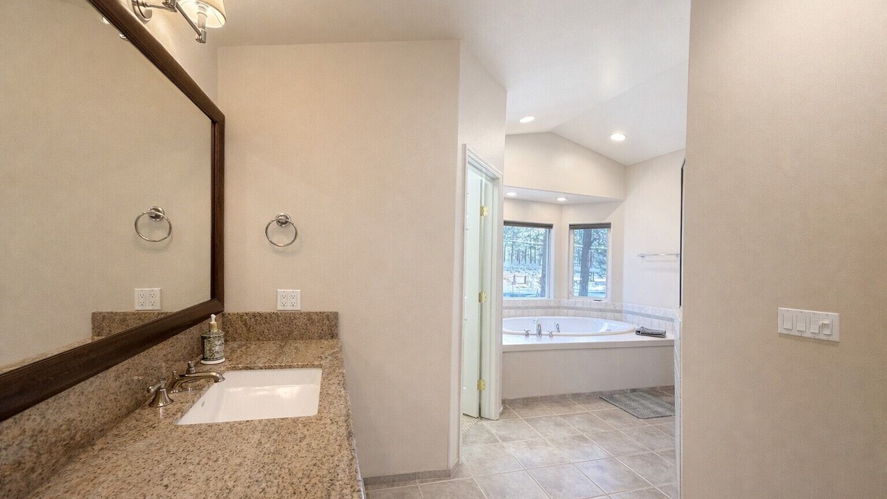Photo of Bathroom in Skyland