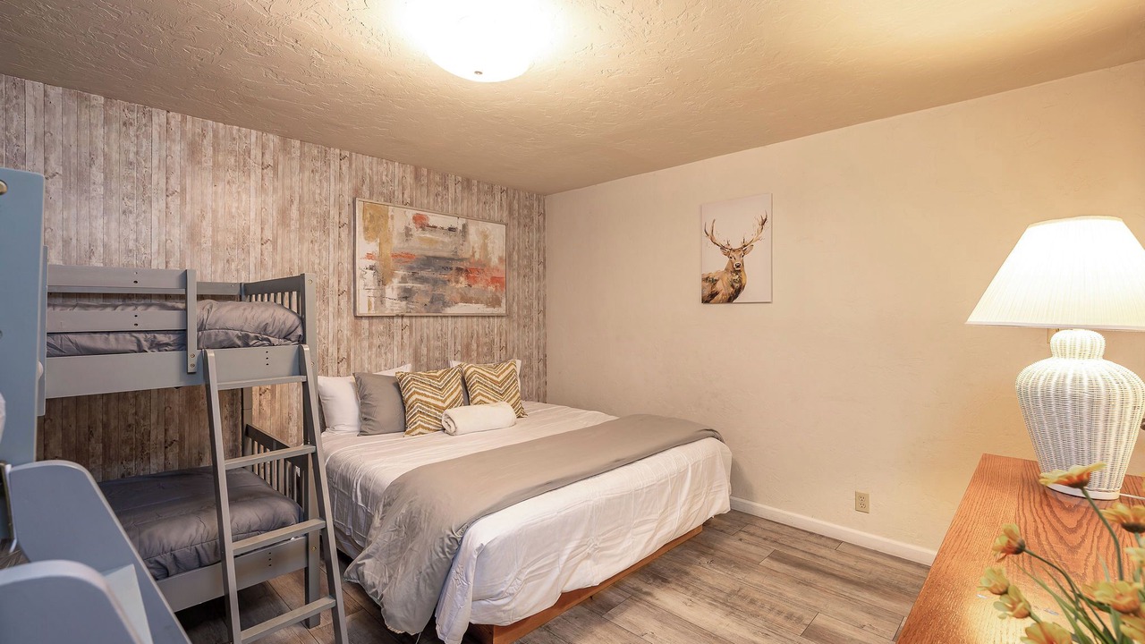 Photo of Bedroom in Springville