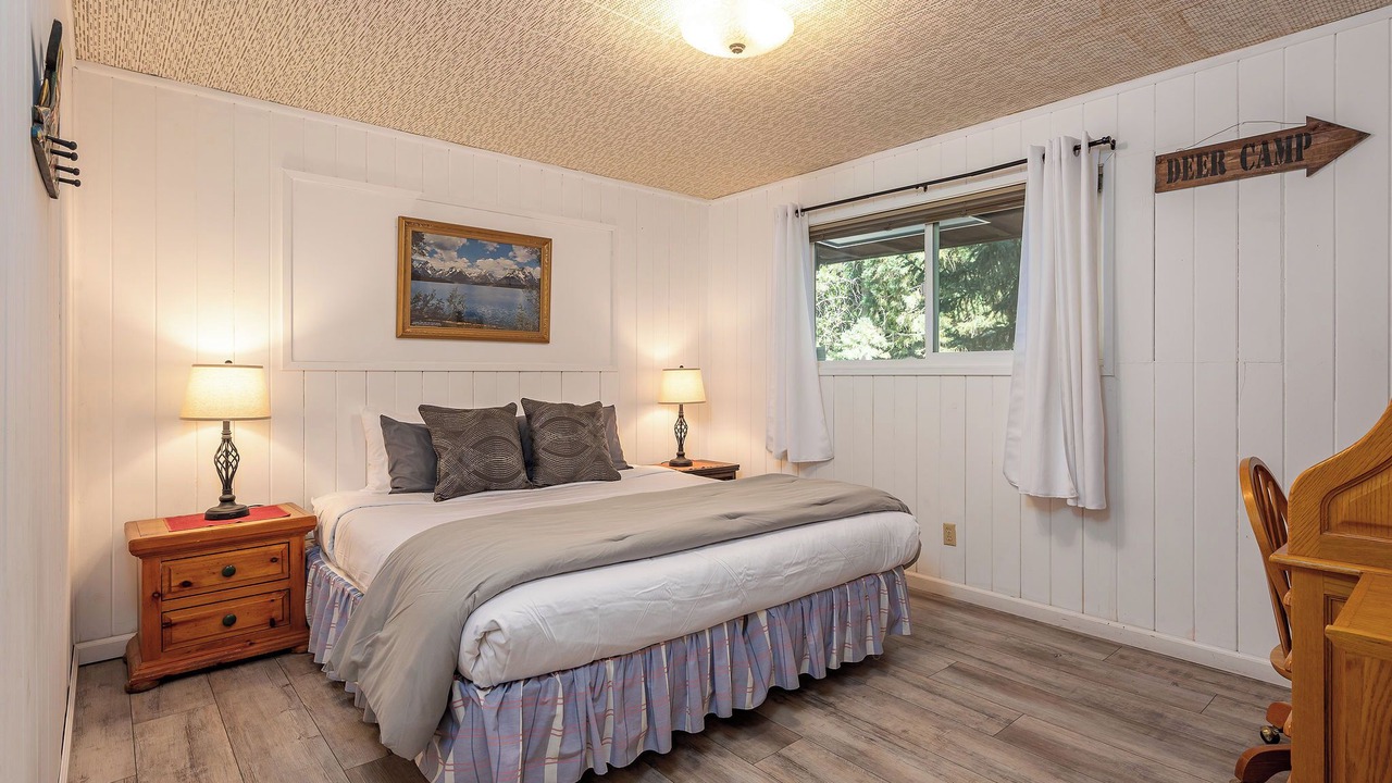 Photo of Bedroom in Springville
