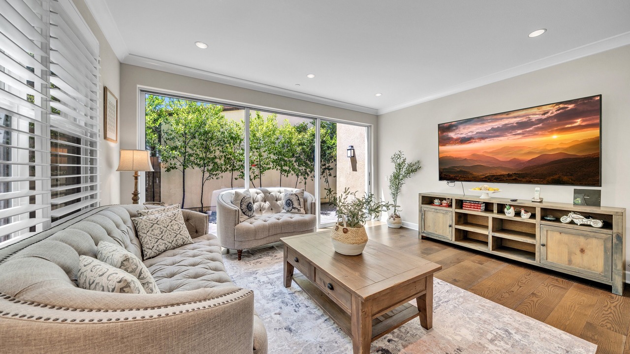 Photo of Livingroom in Orchard Hills