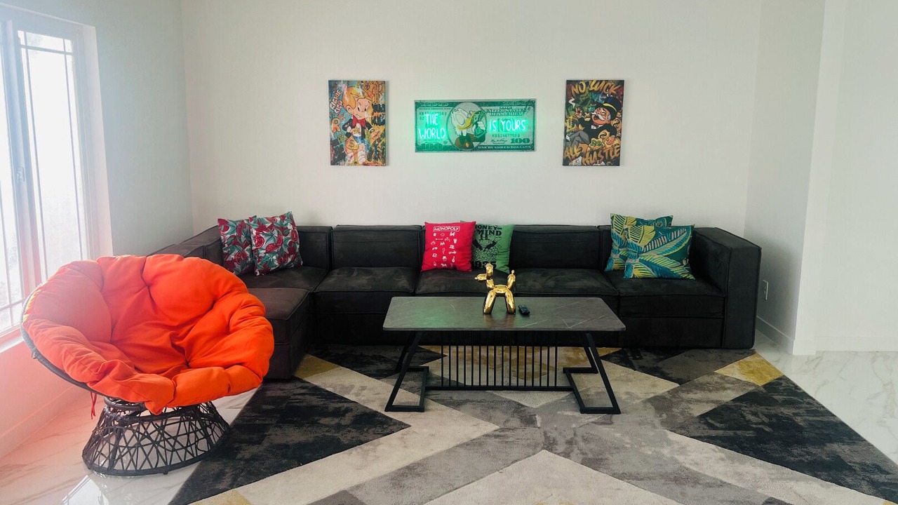 Photo of Livingroom in Townsite