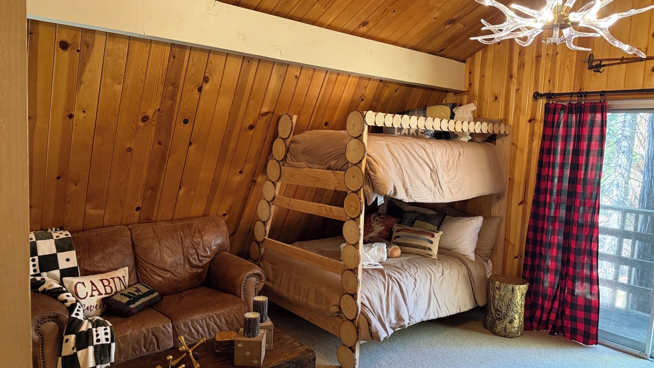 Photo of Bedroom in Cold Springs