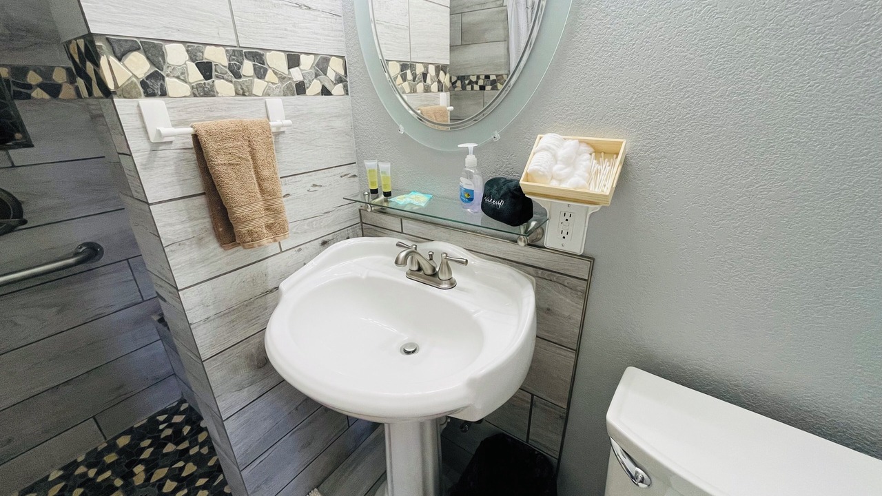 Photo of Bathroom in Page