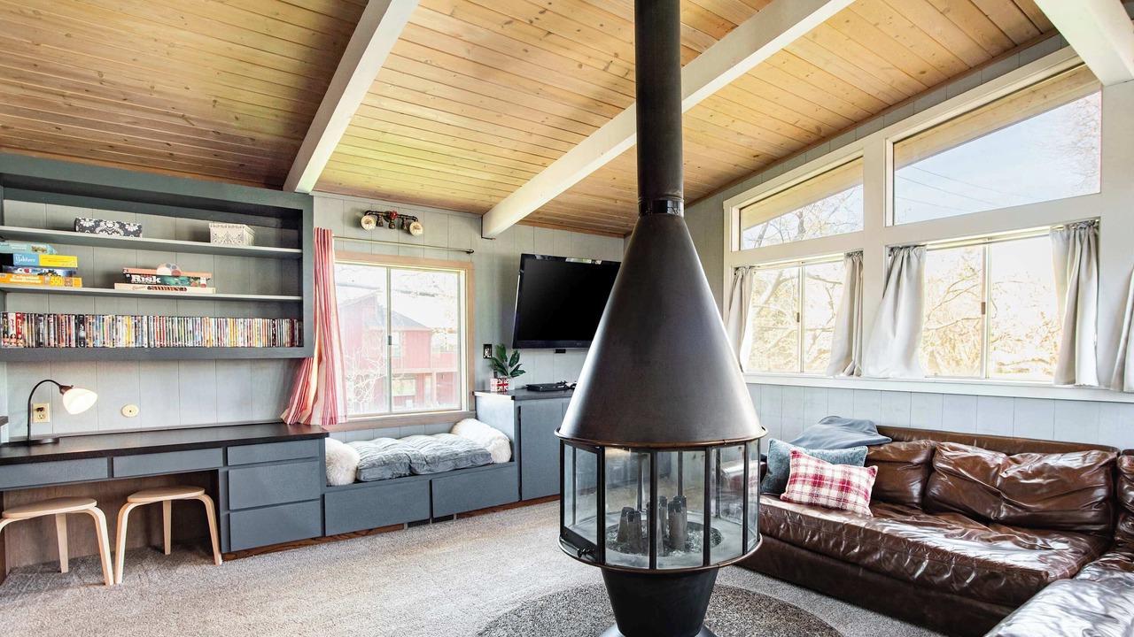 Photo of Livingroom in Central Davis
