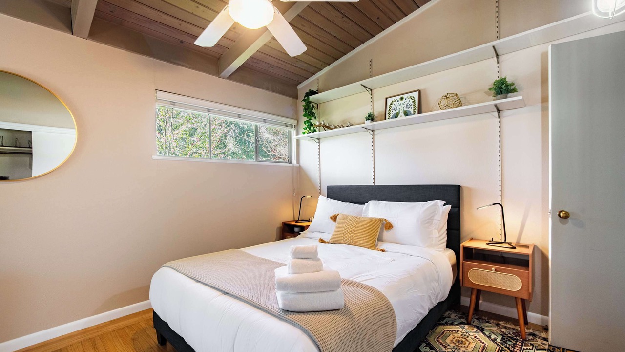 Photo of Bedroom in Central Davis