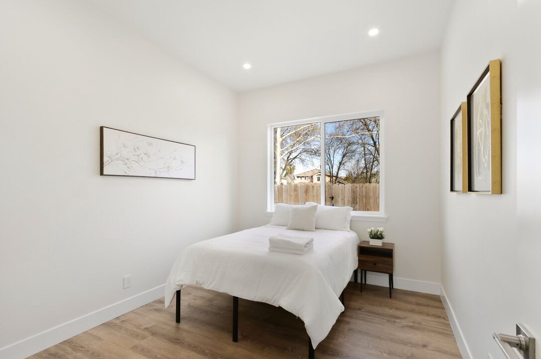 Photo of Bedroom in West Davis Manor