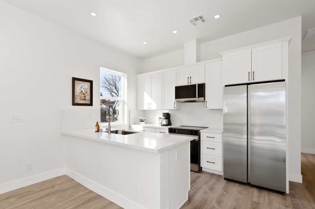 Photo of Kitchen in West Davis Manor