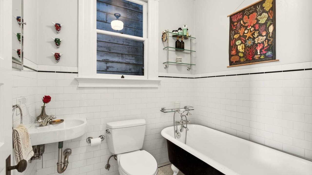 Photo of Bathroom in Glen Park