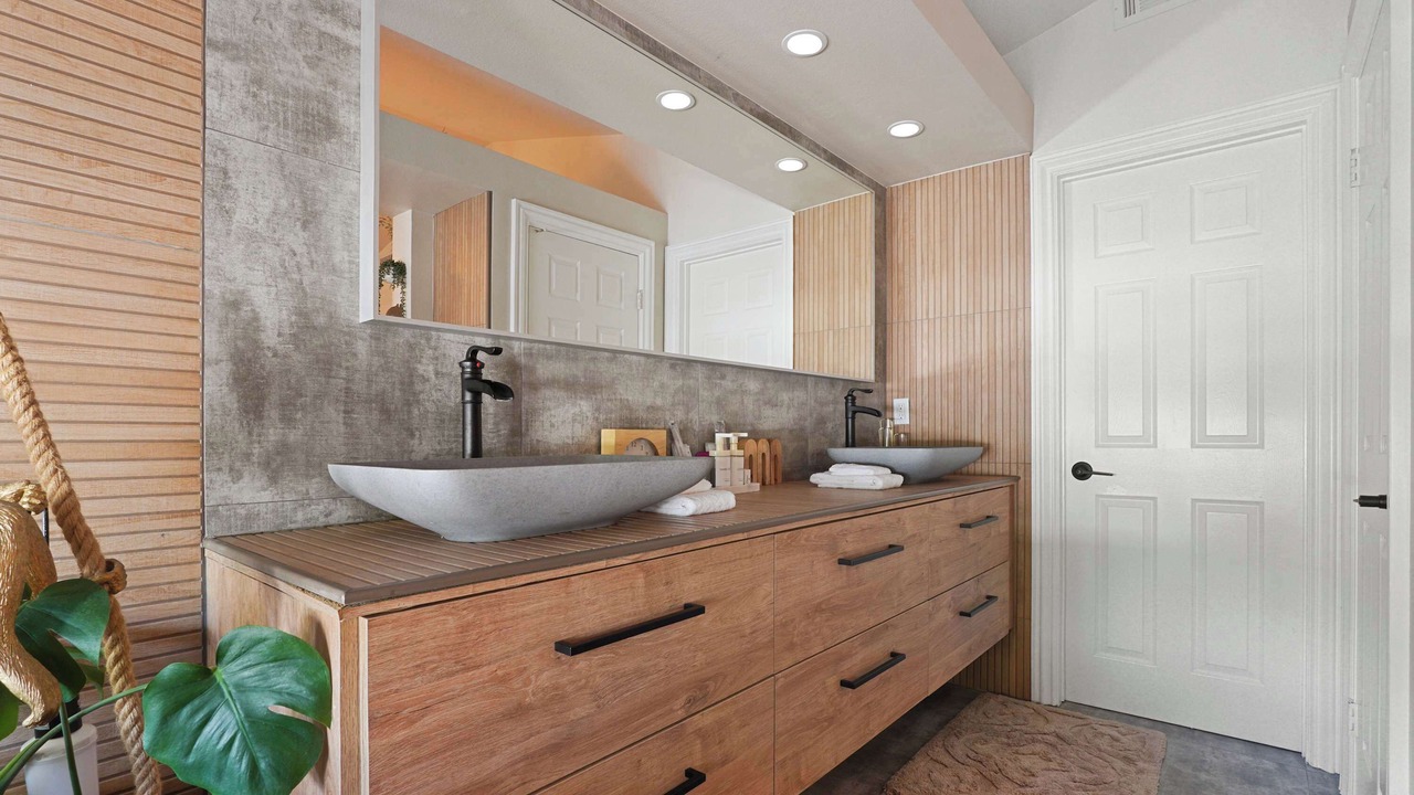 Photo of Bathroom in Santa Clarita