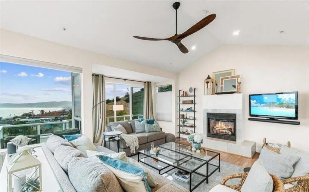 Photo of Livingroom in Cayucos