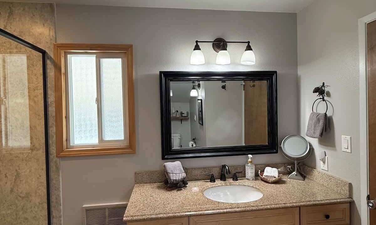 Photo of Bathroom in Sierra Cedars