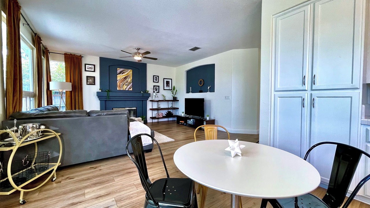 Photo of Livingroom in Roseville