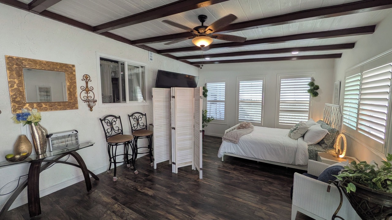 Photo of Bedroom in Downey