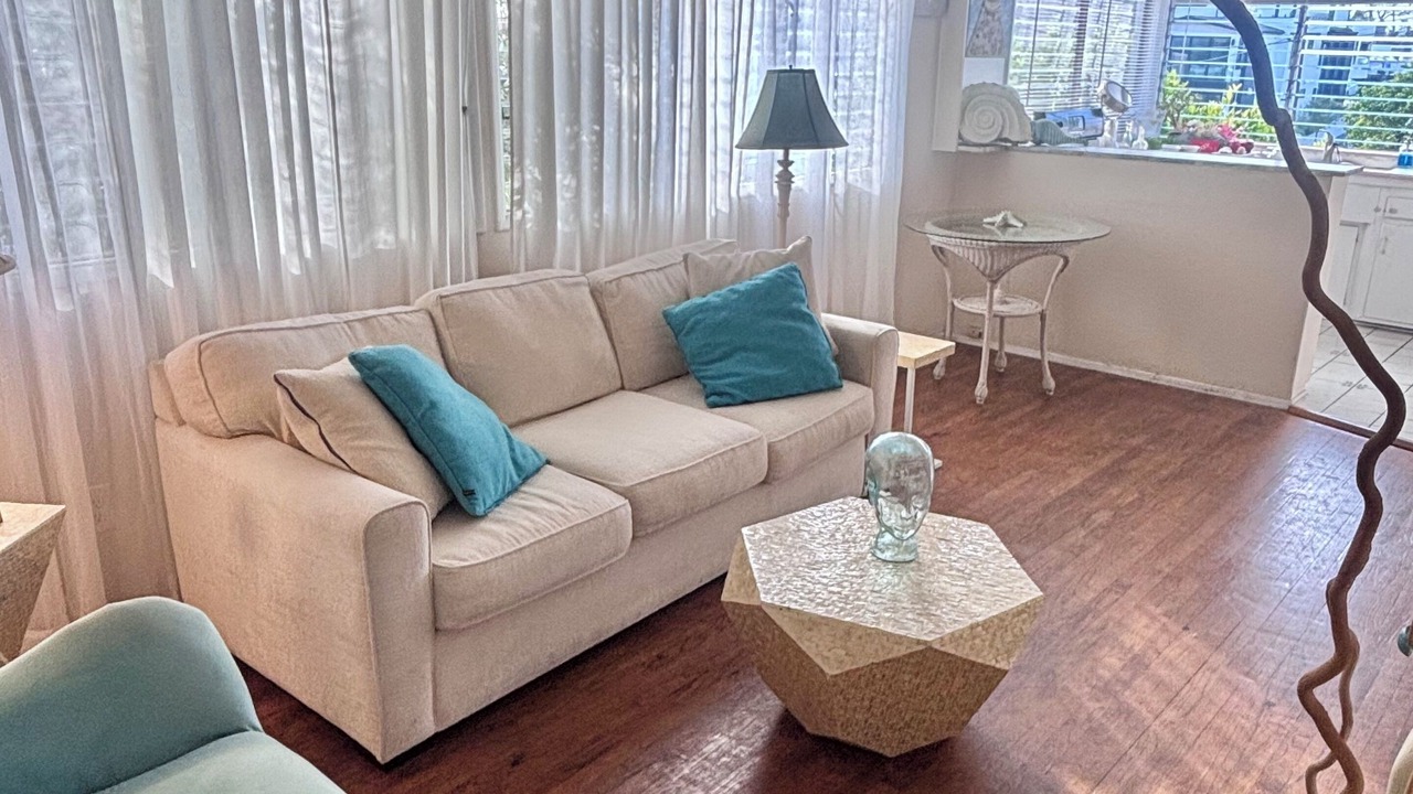 Photo of Livingroom in Corona del Mar