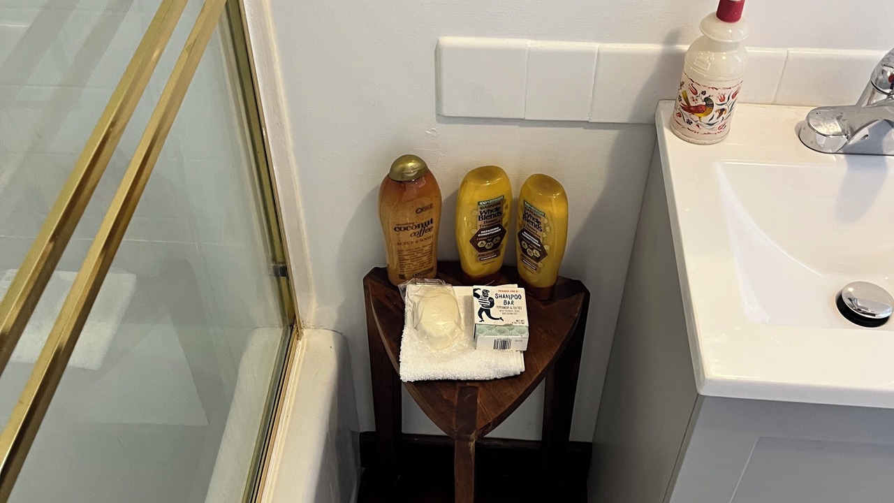 Photo of Bathroom in Oracle