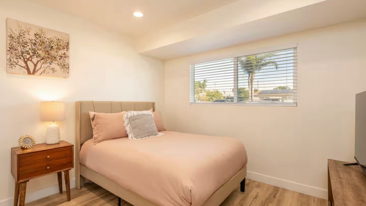 Photo of Bedroom in Lincoln Acres