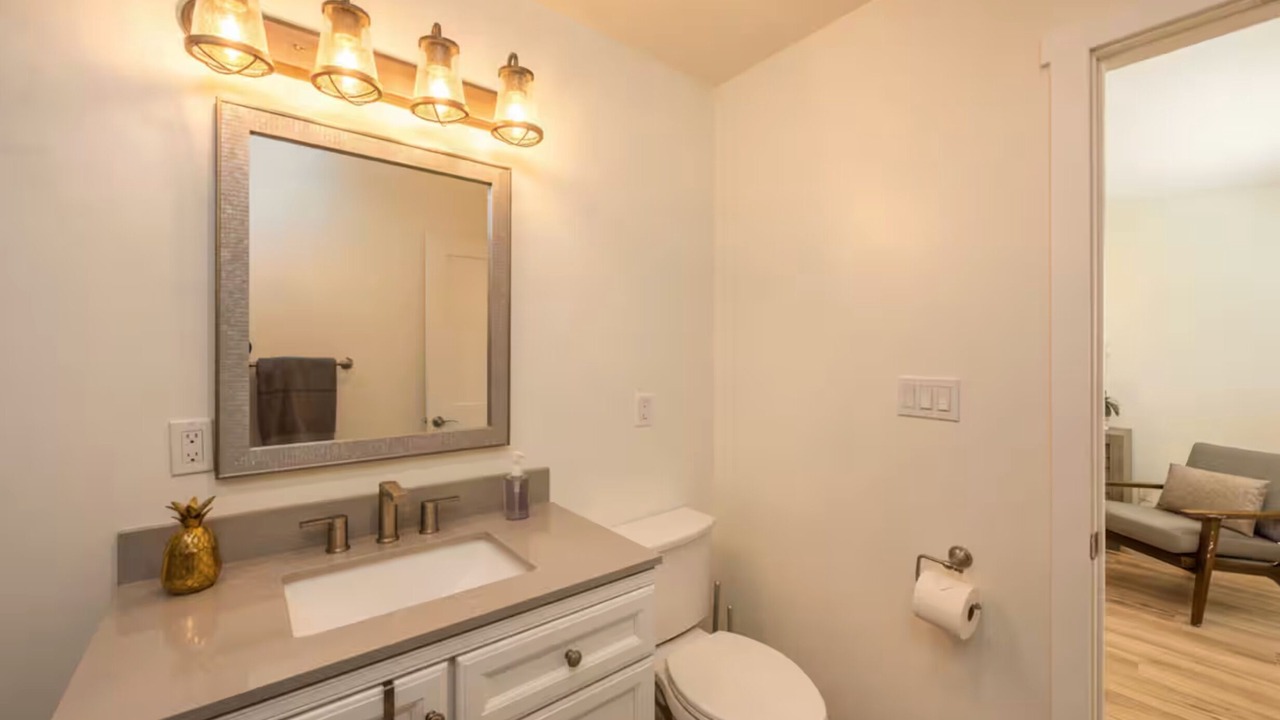 Photo of Bathroom in Lincoln Acres