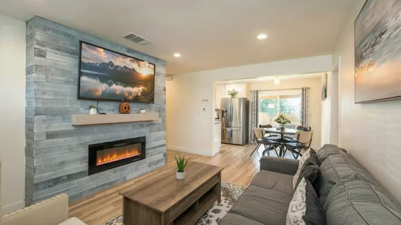 Photo of Livingroom in Lincoln Acres
