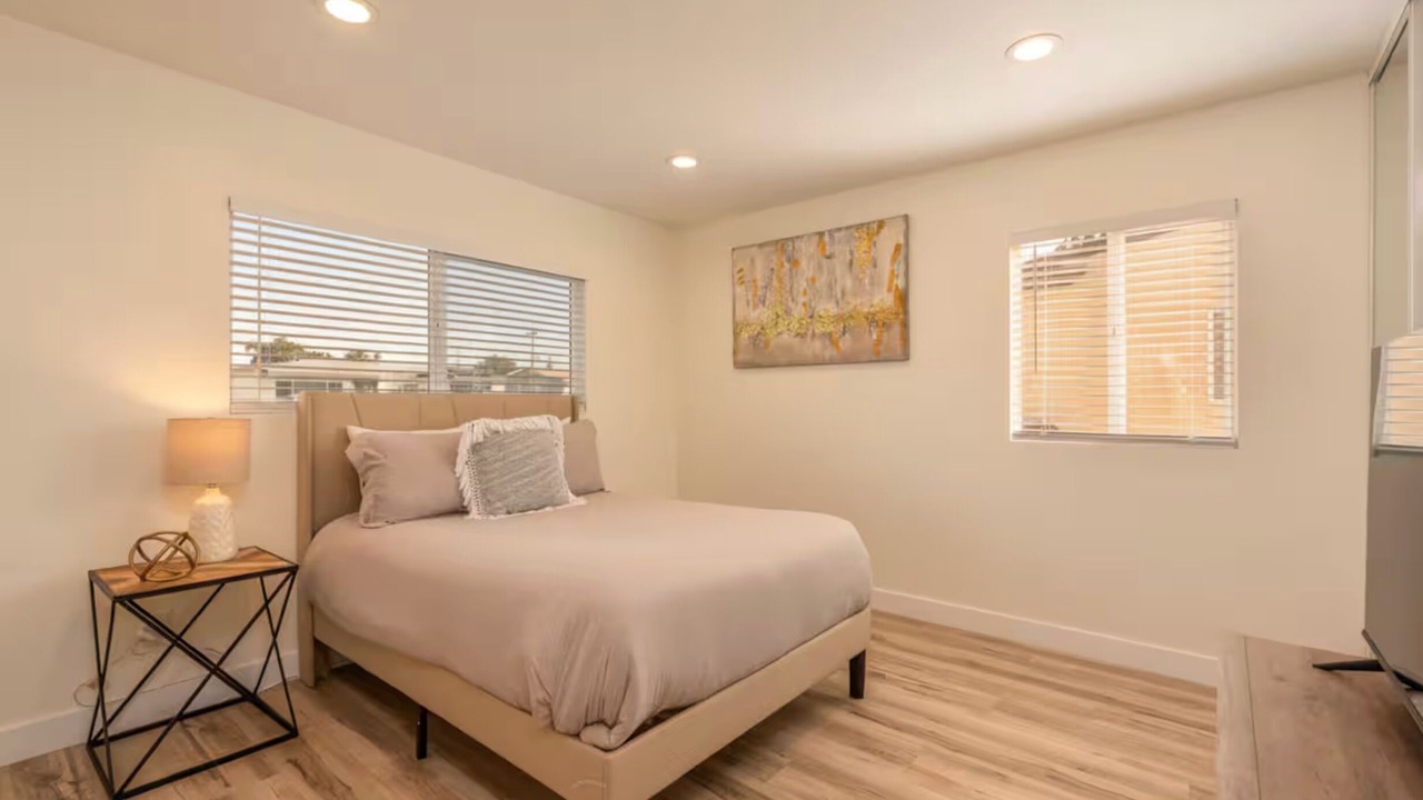 Photo of Bedroom in Lincoln Acres