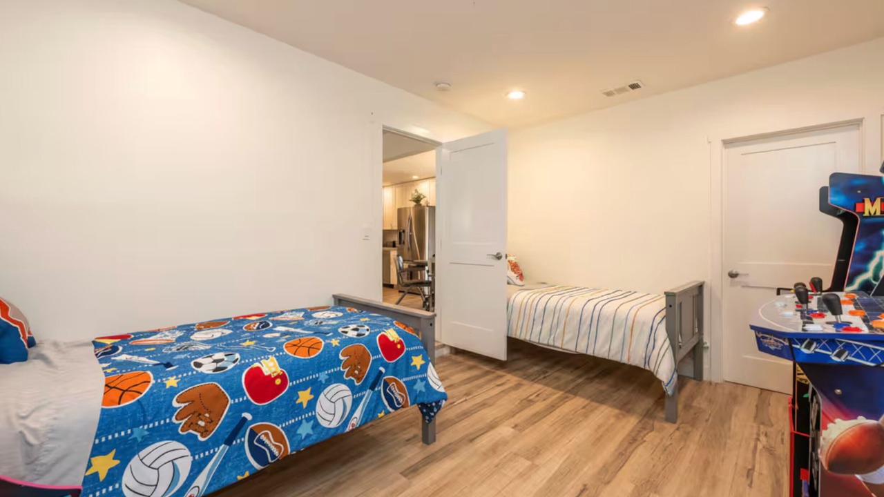 Photo of Bedroom in Lincoln Acres