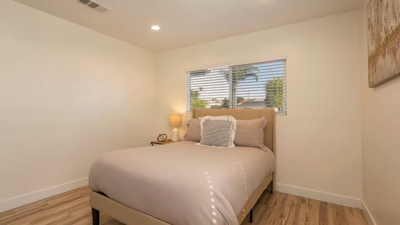 Photo of Bedroom in Lincoln Acres