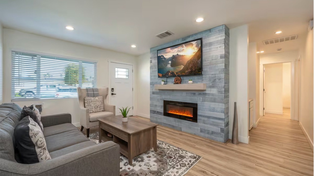 Photo of Livingroom in Lincoln Acres