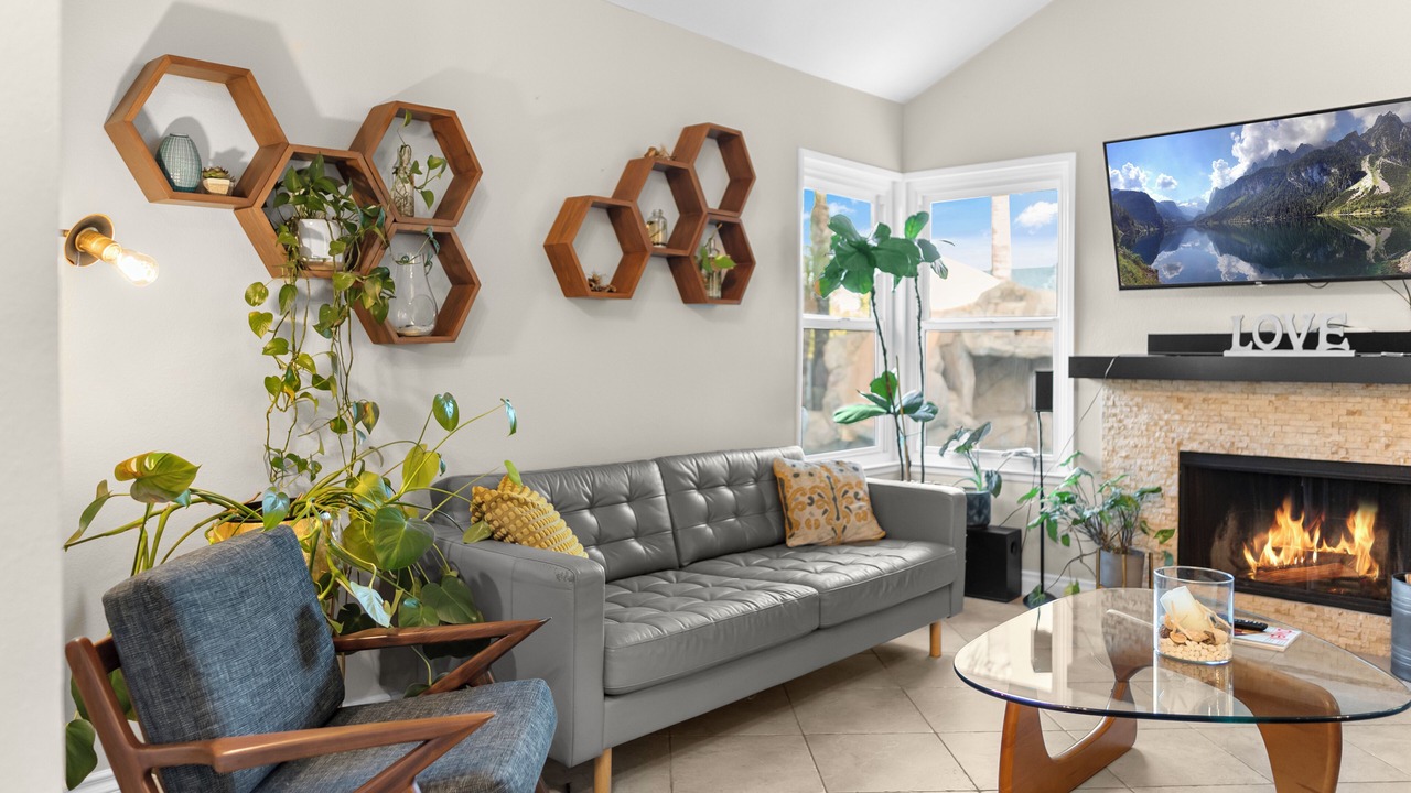 Photo of Livingroom in Corona