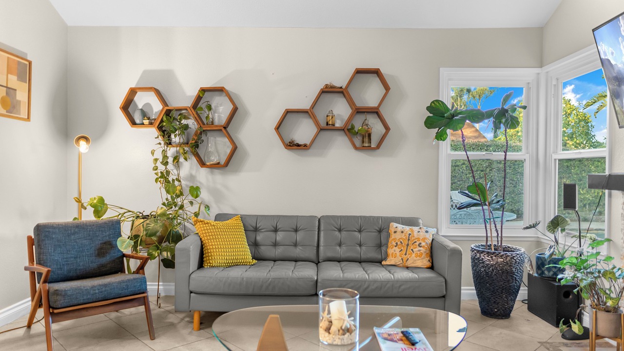 Photo of Livingroom in Corona