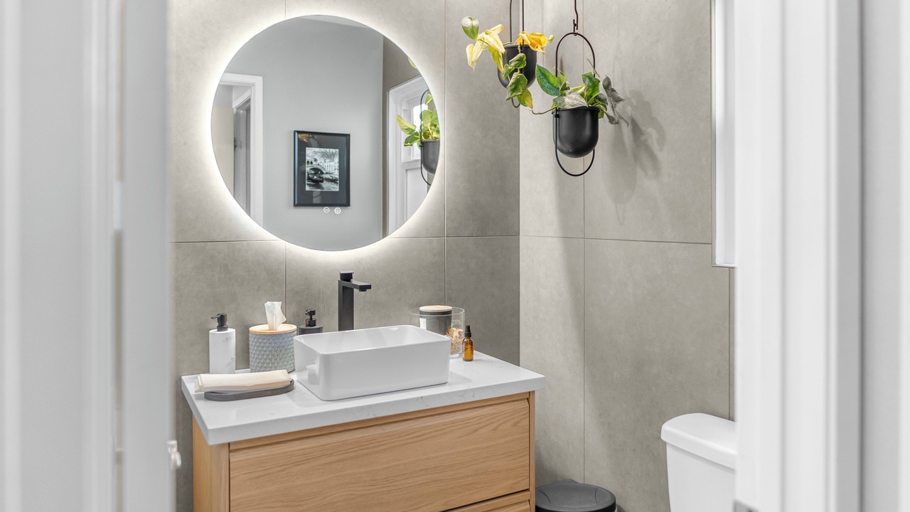 Photo of Bathroom in Corona