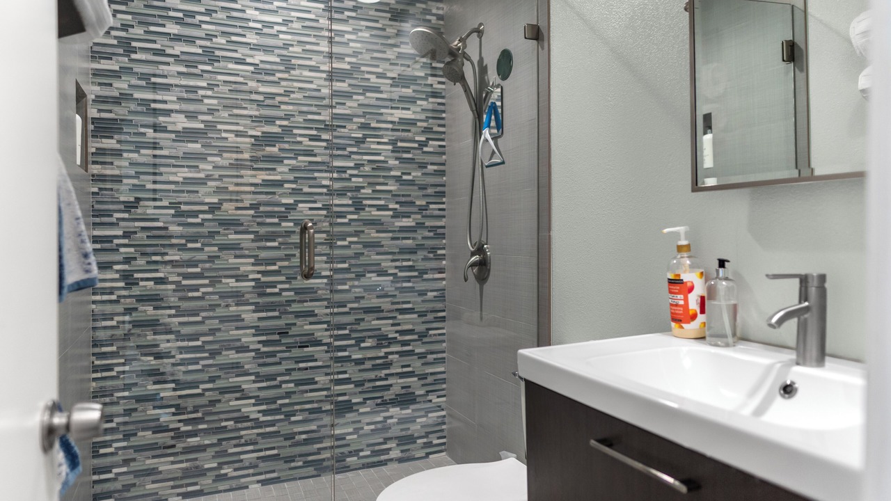 Photo of Bathroom in Corona