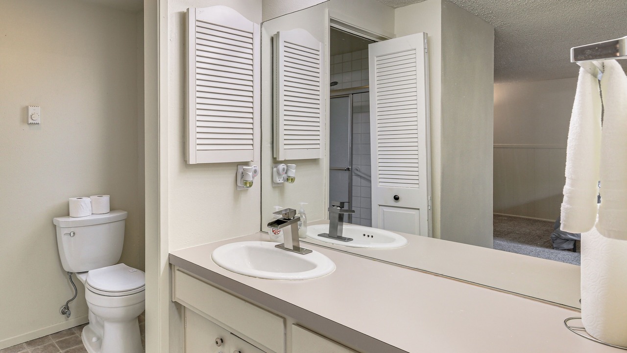 Photo of Bathroom in Western